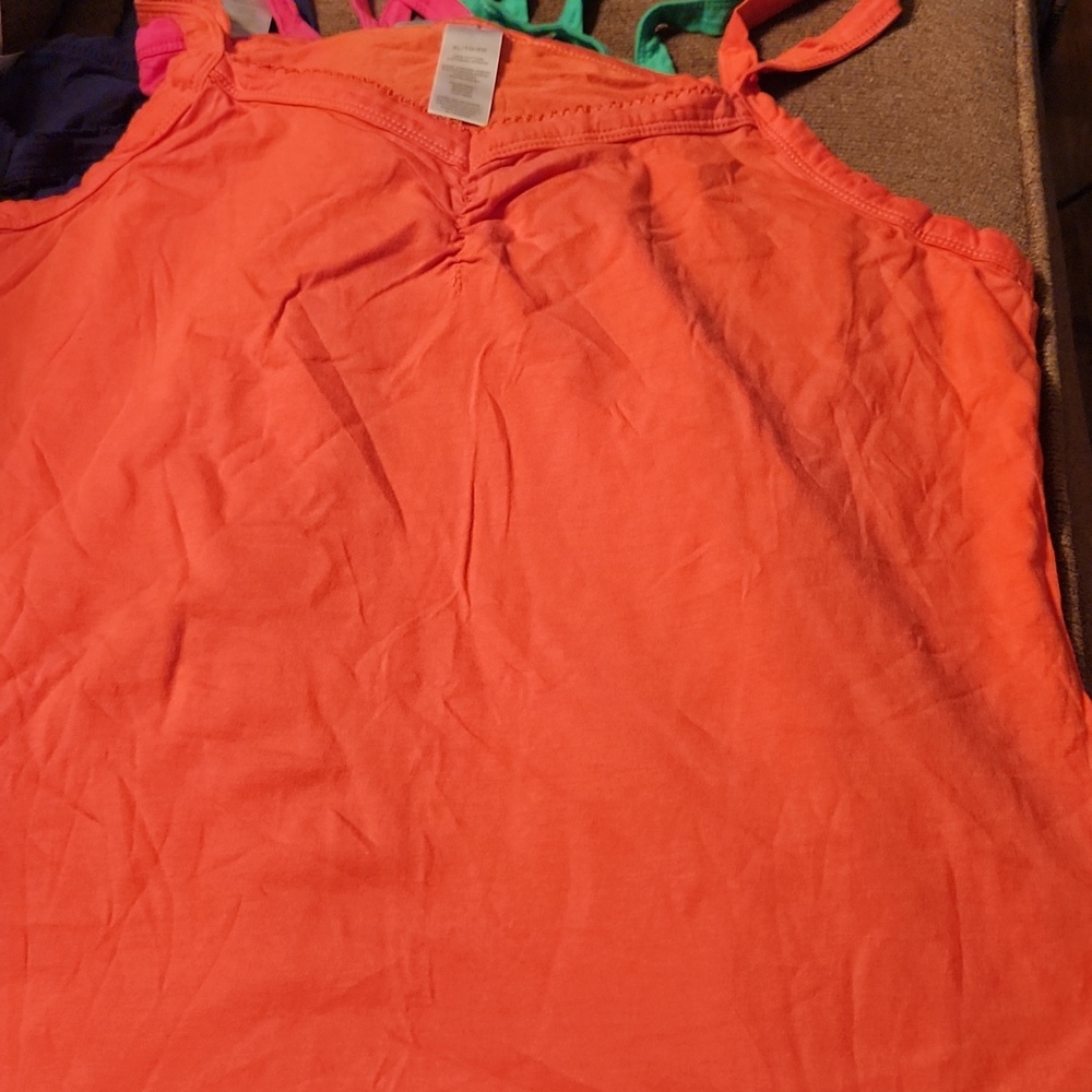 Avon Colorful Tank Tops Set - Picture 4 of 10